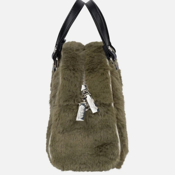 NWT Von Dutch Sage Green mini Furry Bowling Bag - Picture 3 of 10